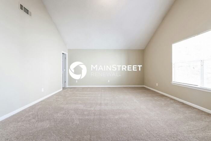 6998 Bonnes Boulevard Southeast - Photo 3 of 15