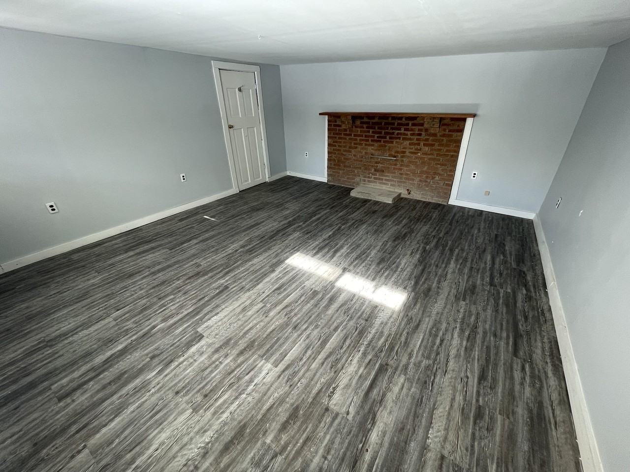 308 Stewart Street #NA - Photo 3 of 17