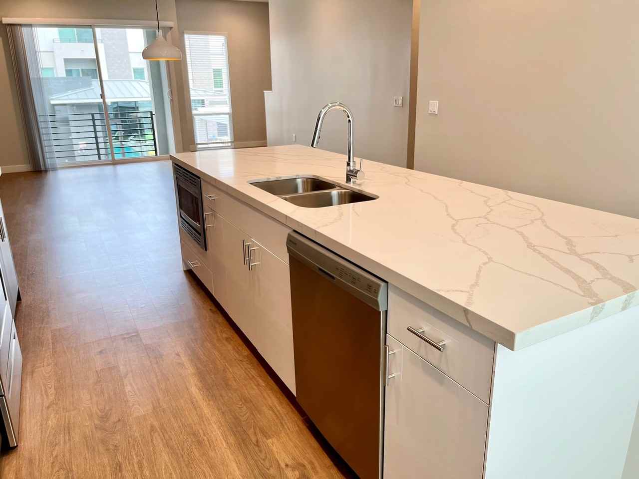 915 East Missouri Avenue #16 - Photo 5 of 50