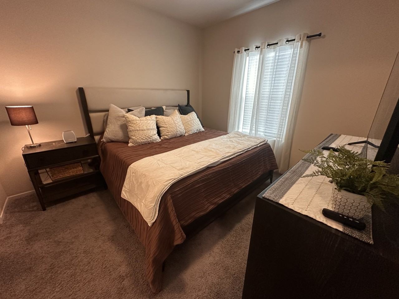 7546 Crested Moon Street - Photo 7 of 11