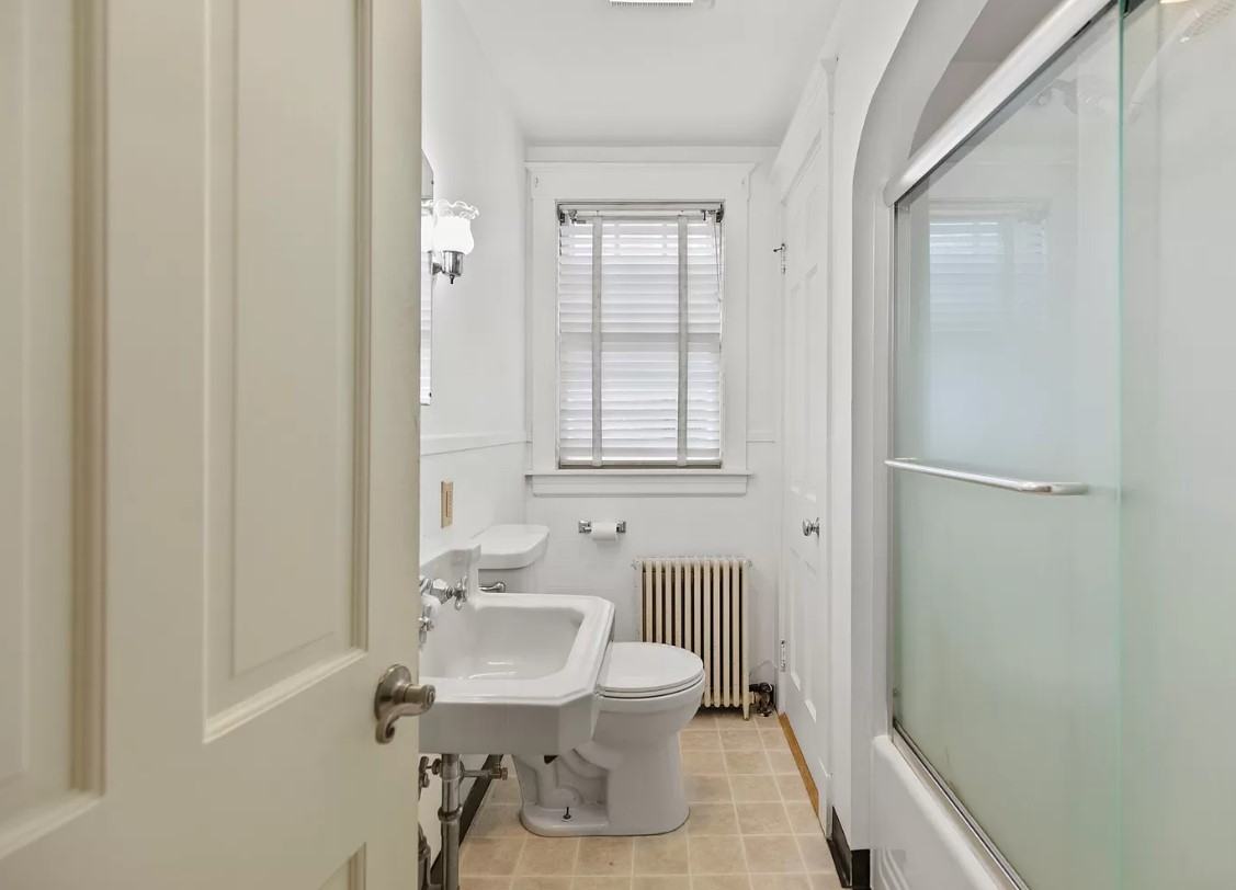 32 Franklin Street #1 - Photo 2 of 5