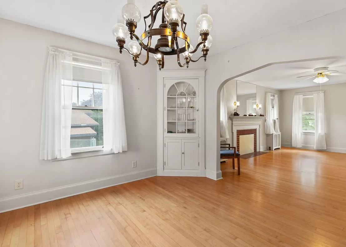 32 Franklin Street #1 - Photo 3 of 5