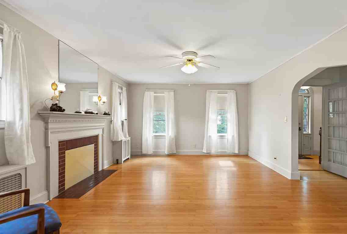 32 Franklin Street #1 - Photo 5 of 5