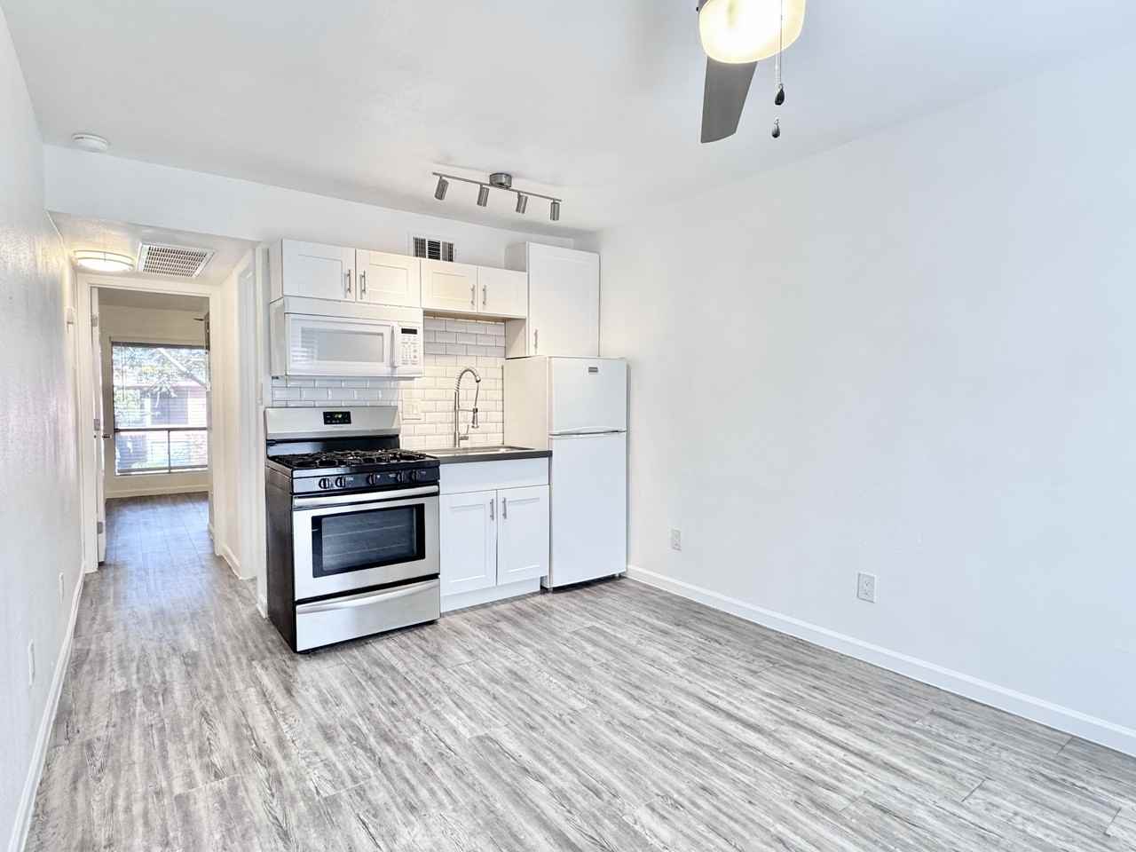 137 East Coronado Road #29B - Photo 4 of 21