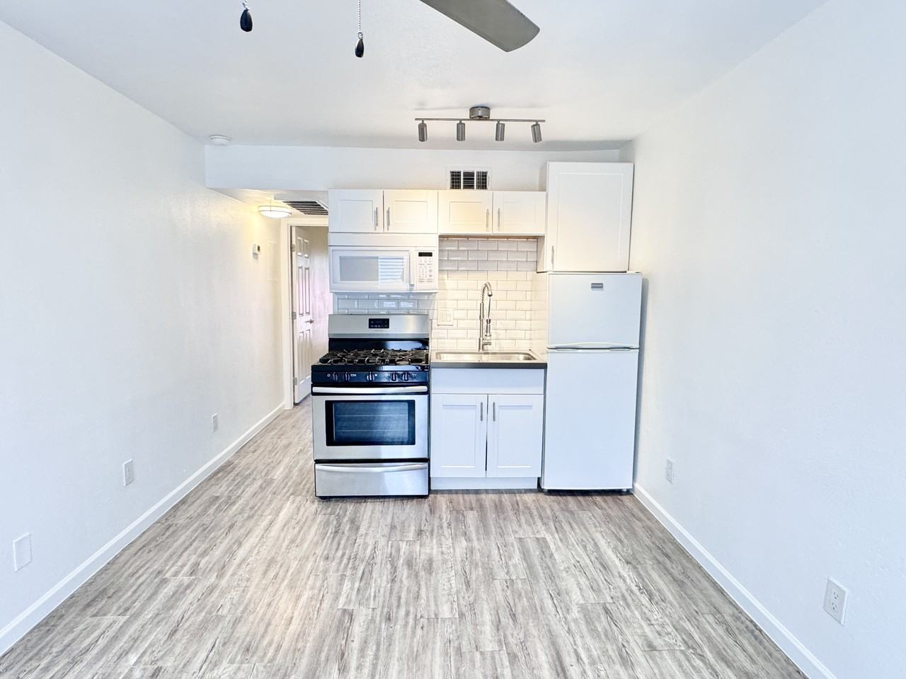 137 East Coronado Road #29B - Photo 5 of 21