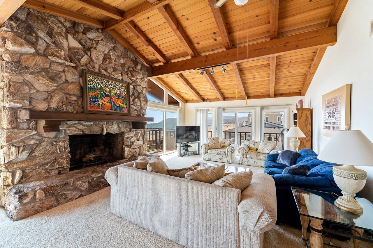 1364 Weymouth Lane #NA - Photo 6 of 41