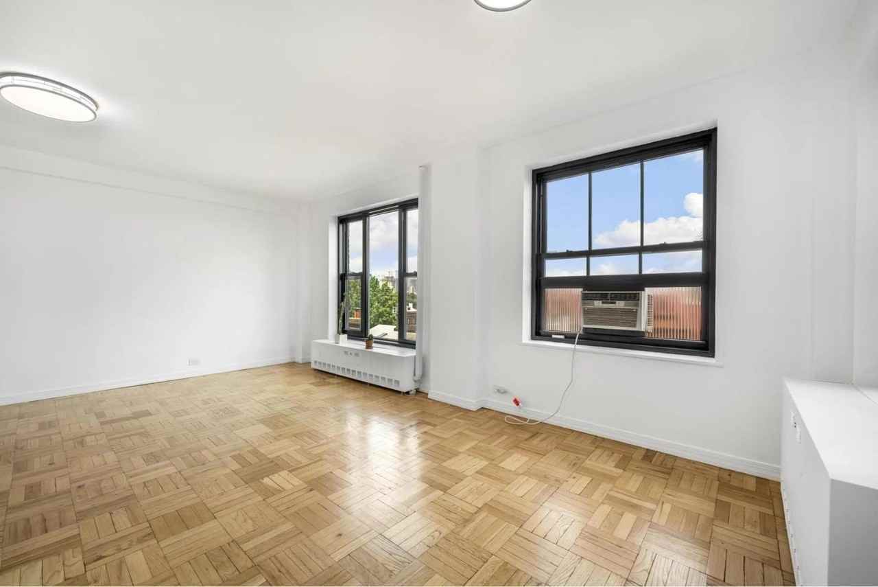 325 Clinton Avenue - Photo 2 of 13