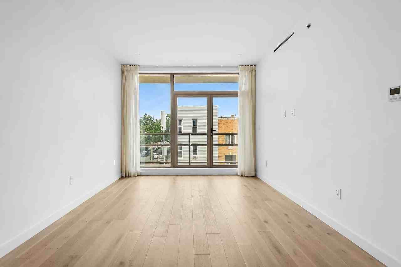 373 Palmetto Street - Photo 3 of 10