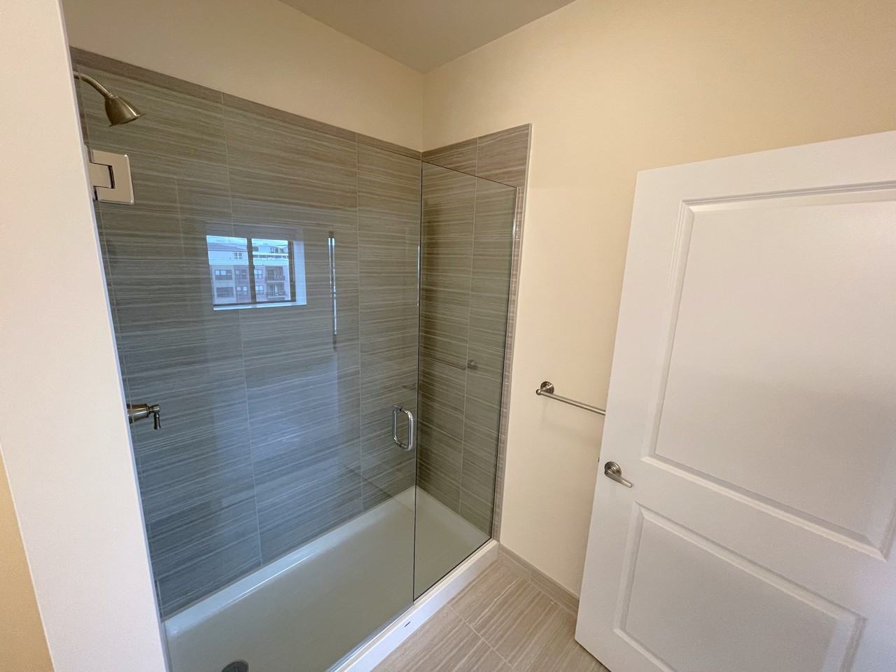 192 Erie Boulevard #604 - Photo 3 of 15