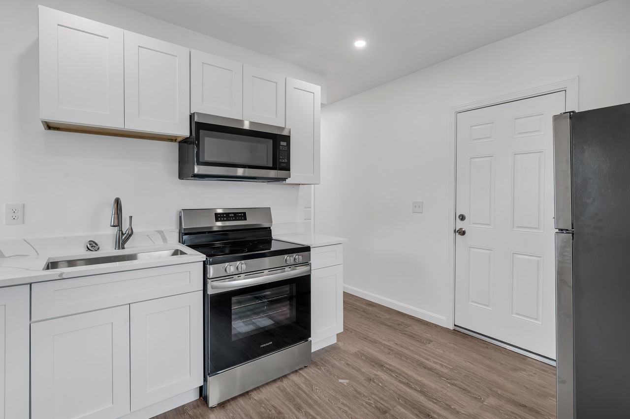 1320 Elmwood Avenue #3 - Photo 4 of 19