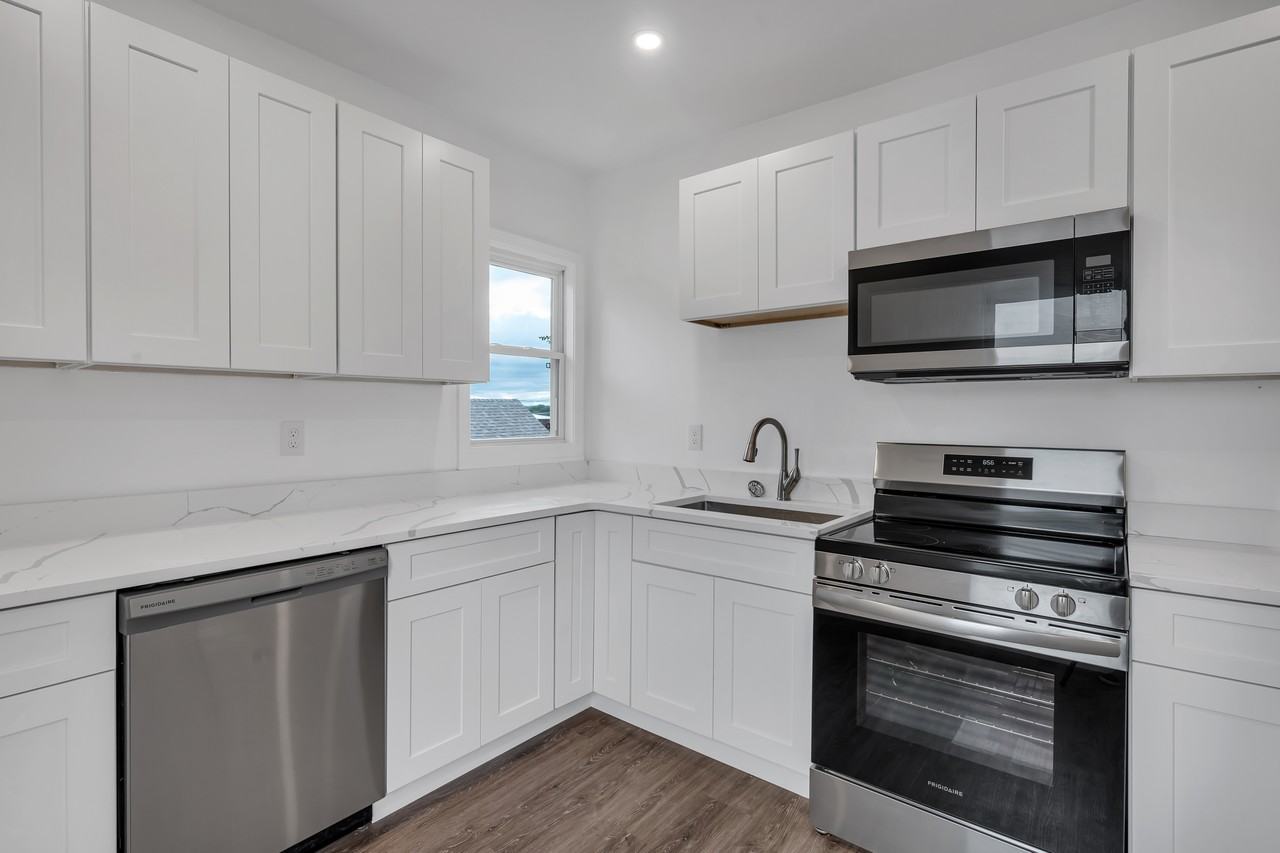 1320 Elmwood Avenue #3 - Photo 6 of 19