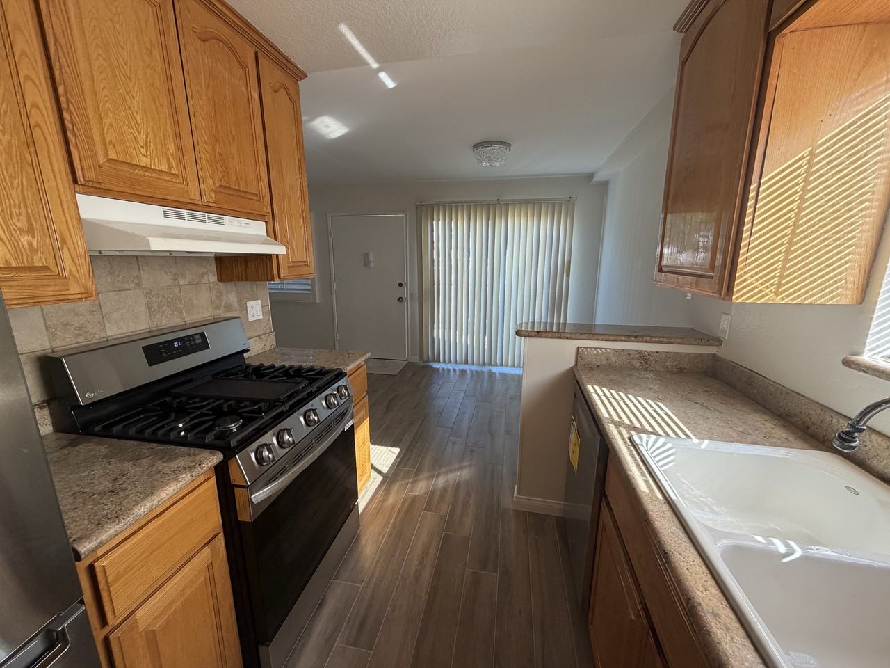 14265 Terra Bella St #0 - Photo 3 of 12