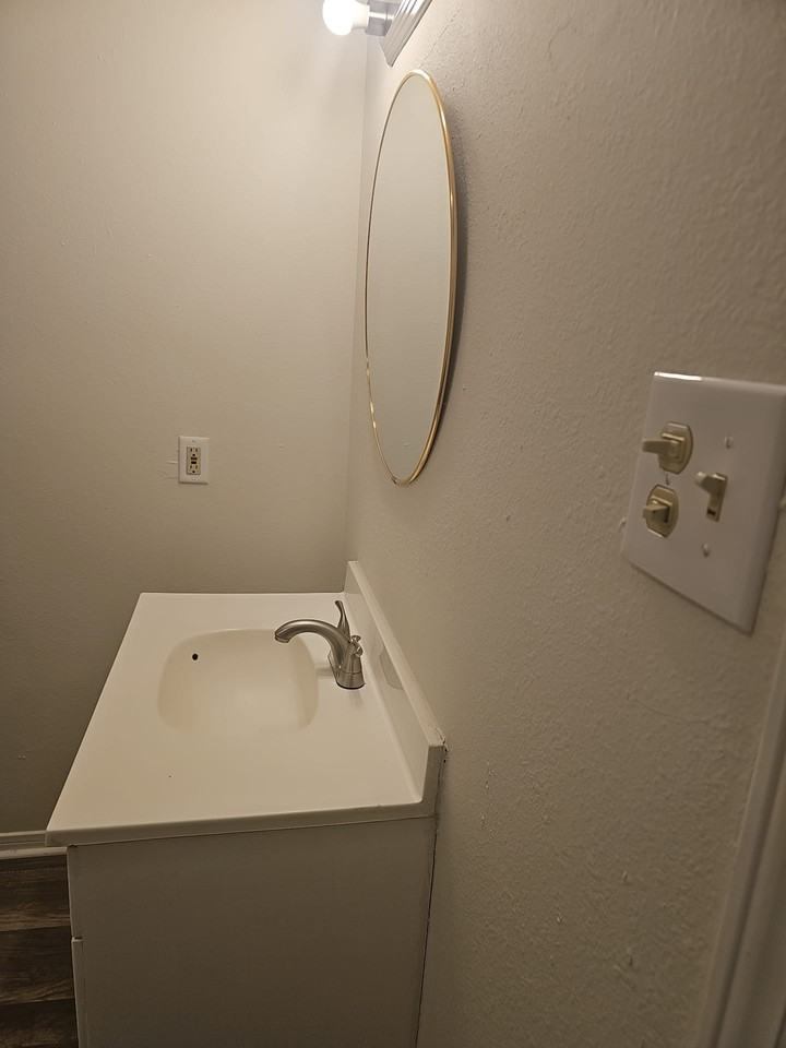 West Navajo Street #1 - Photo 4 of 29