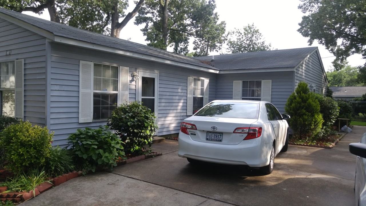 1341 Hullview Avenue #NA - Photo 2 of 3