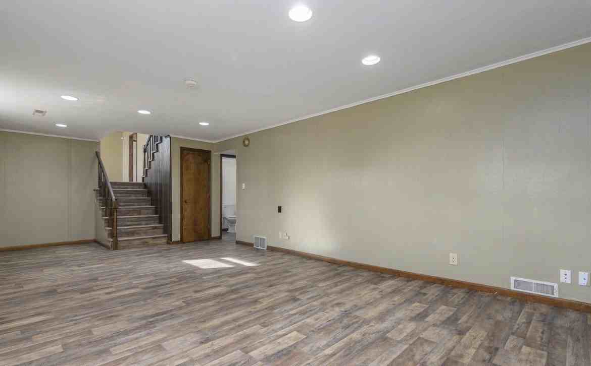 404 Elm Tree Drive #NA - Photo 6 of 20