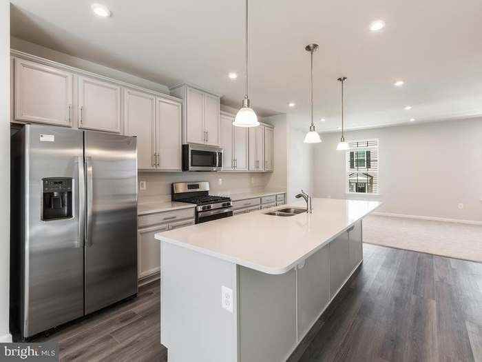 1124 Dovetail Circle - Photo 3 of 12