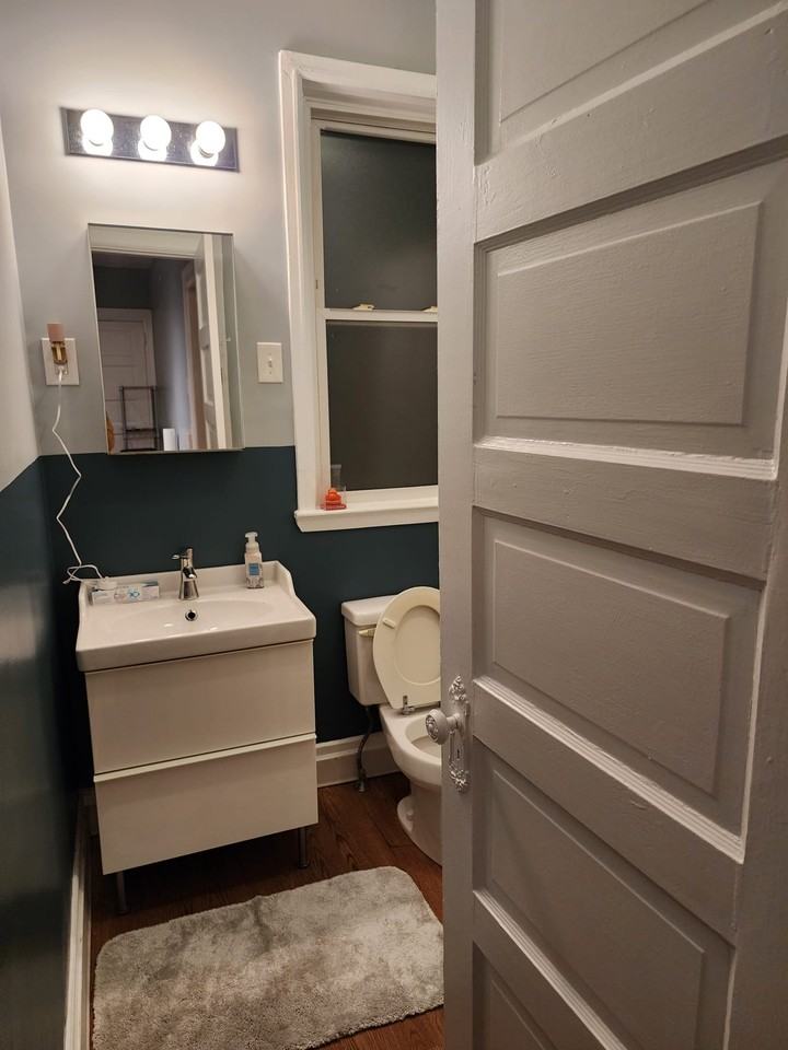 5833 Hobart Street #1stFL - Photo 7 of 13