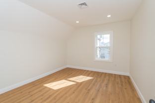 84 Pembroke Avenue #NA - Photo 1 of 1