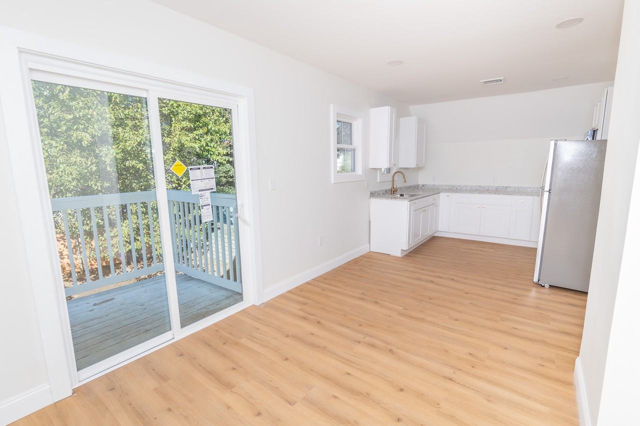 84 Pembroke Avenue #NA - Photo 2 of 14