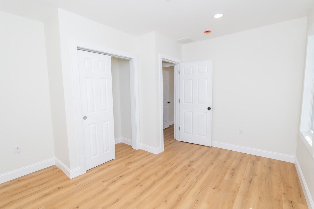 84 Pembroke Avenue #NA - Photo 7 of 14