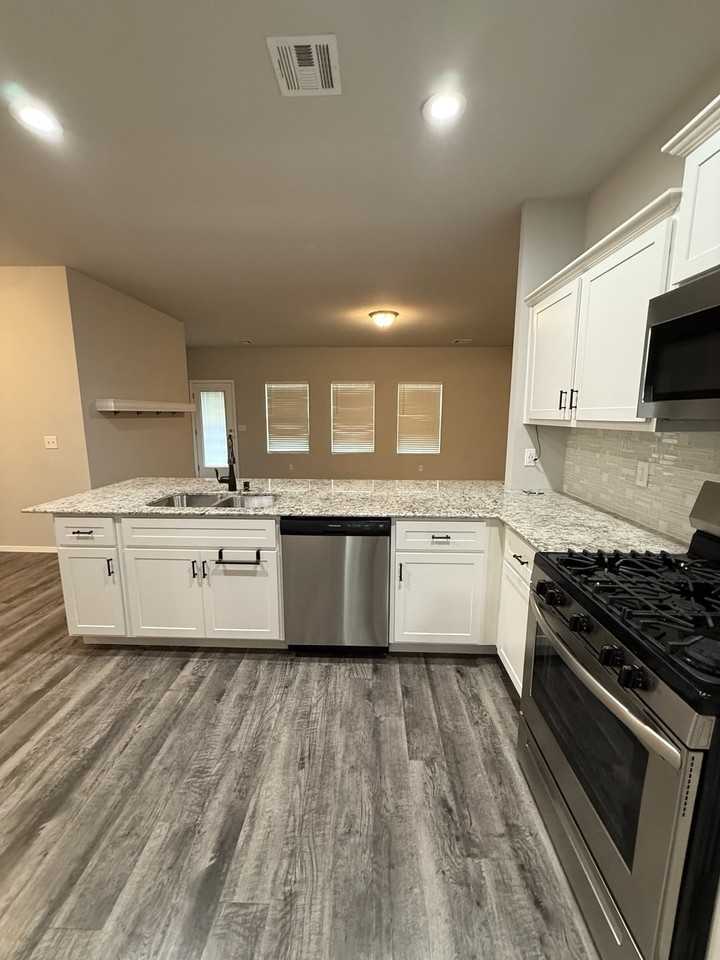 1232 East Toledo Street #NA - Photo 4 of 23