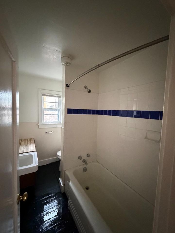 440 B Street - Photo 4 of 11