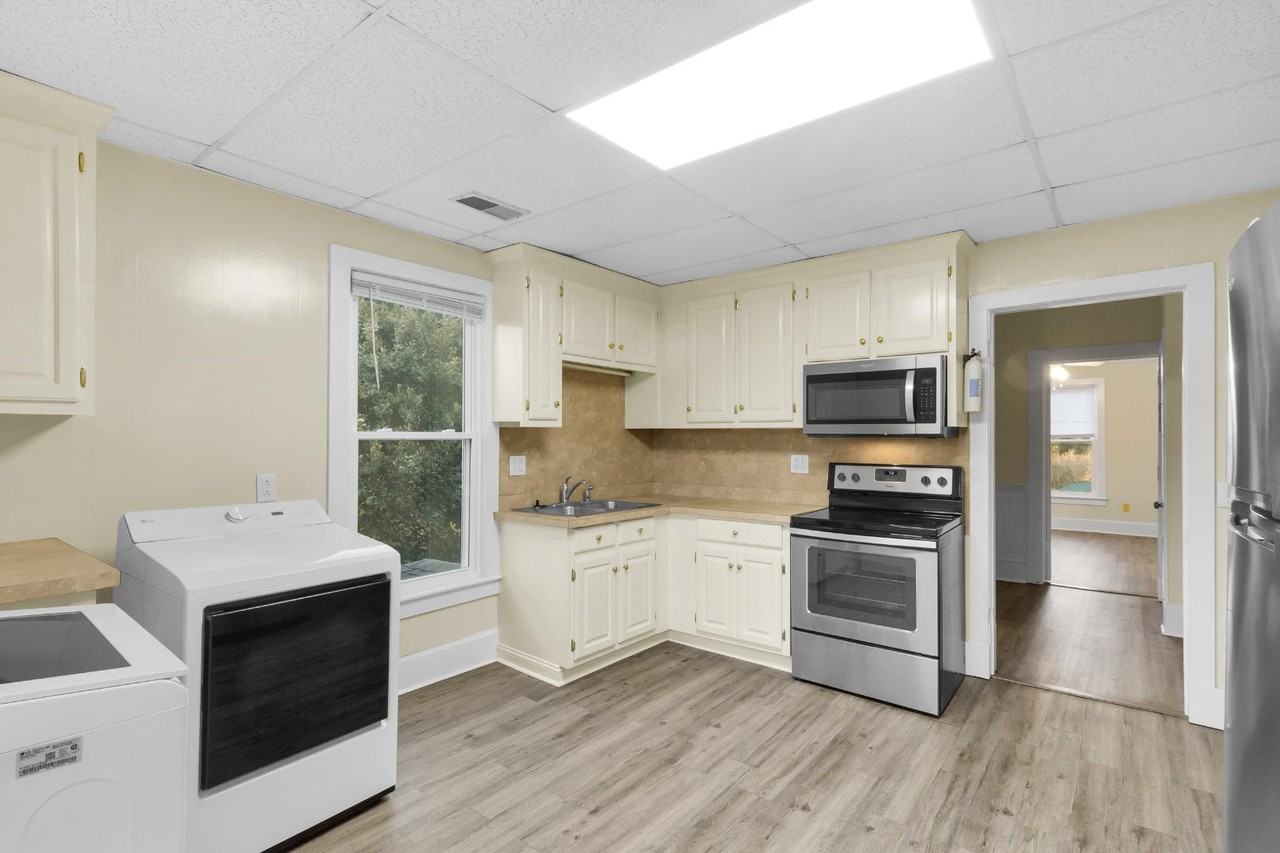 1110 N Pasteur St Unit C - Photo 4 of 10