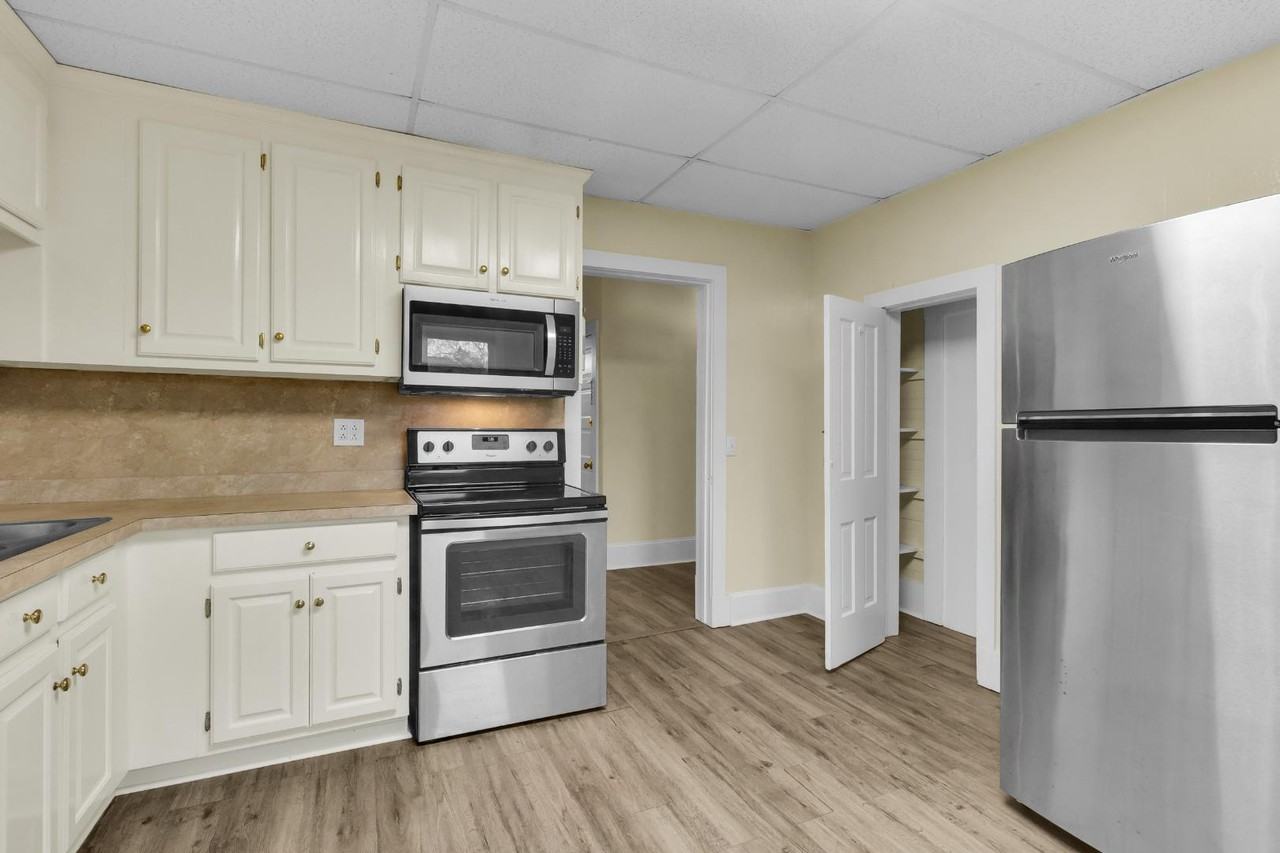 1110 N Pasteur St Unit C - Photo 6 of 10