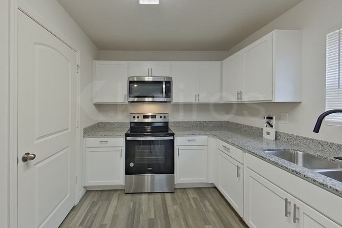 20 Reindeer Lane - Photo 6 of 20