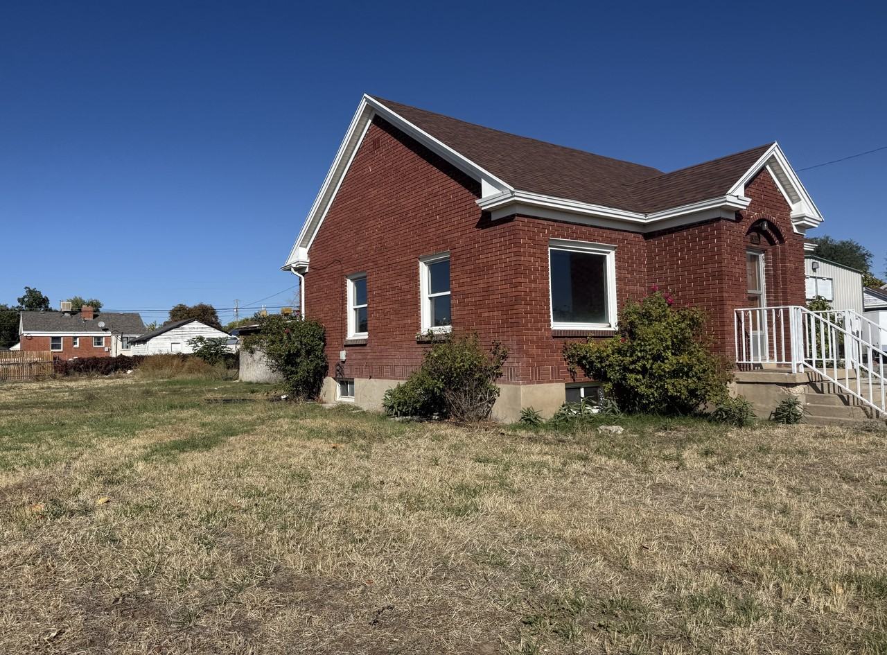 635 East 700 South #1 - Photo 2 of 48
