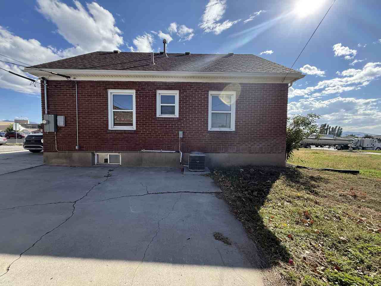 635 East 700 South #1 - Photo 4 of 48