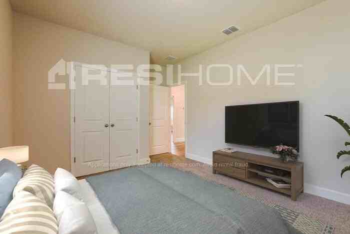 8080 Patagonia Drive - Photo 7 of 15