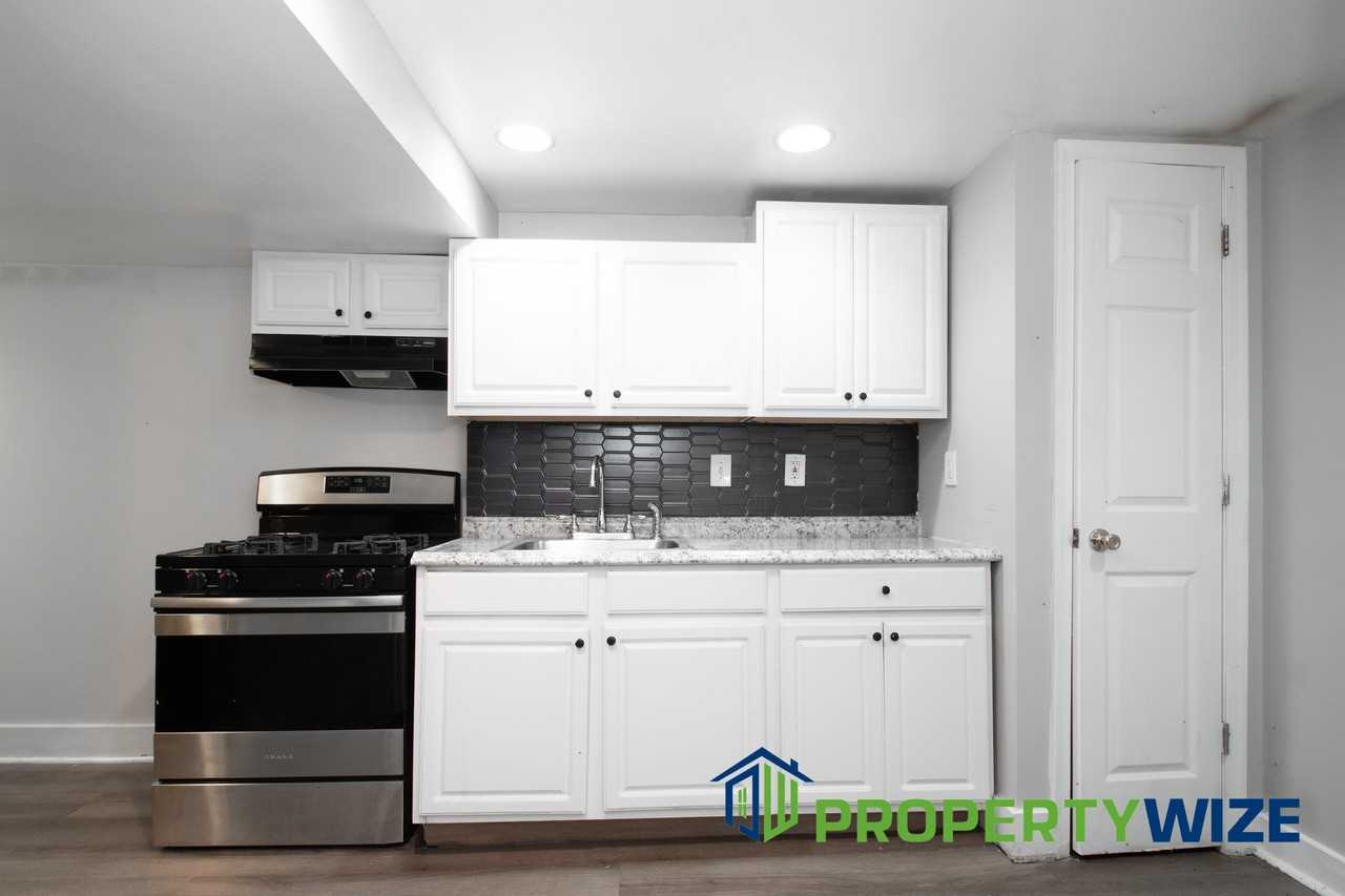 2017 Saint Paul Street #B - Photo 3 of 24