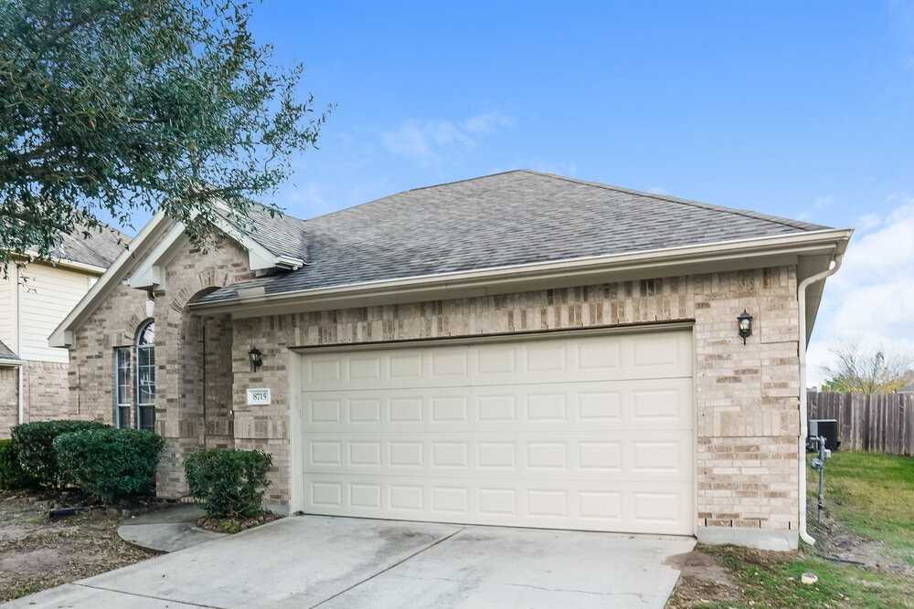 8715 Elm Drake Ln - Photo 3 of 16