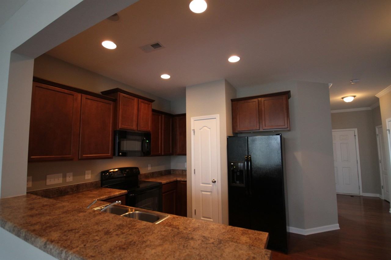 Raleigh Boulevard #1 - Photo 6 of 34