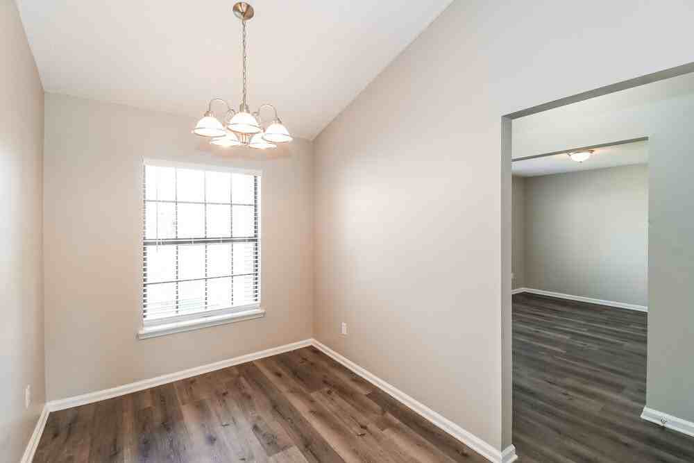 596 Artesian Lane - Photo 5 of 16