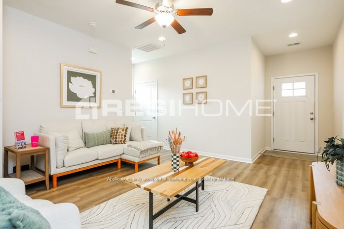 121 Copperleaf Lane - Photo 6 of 18