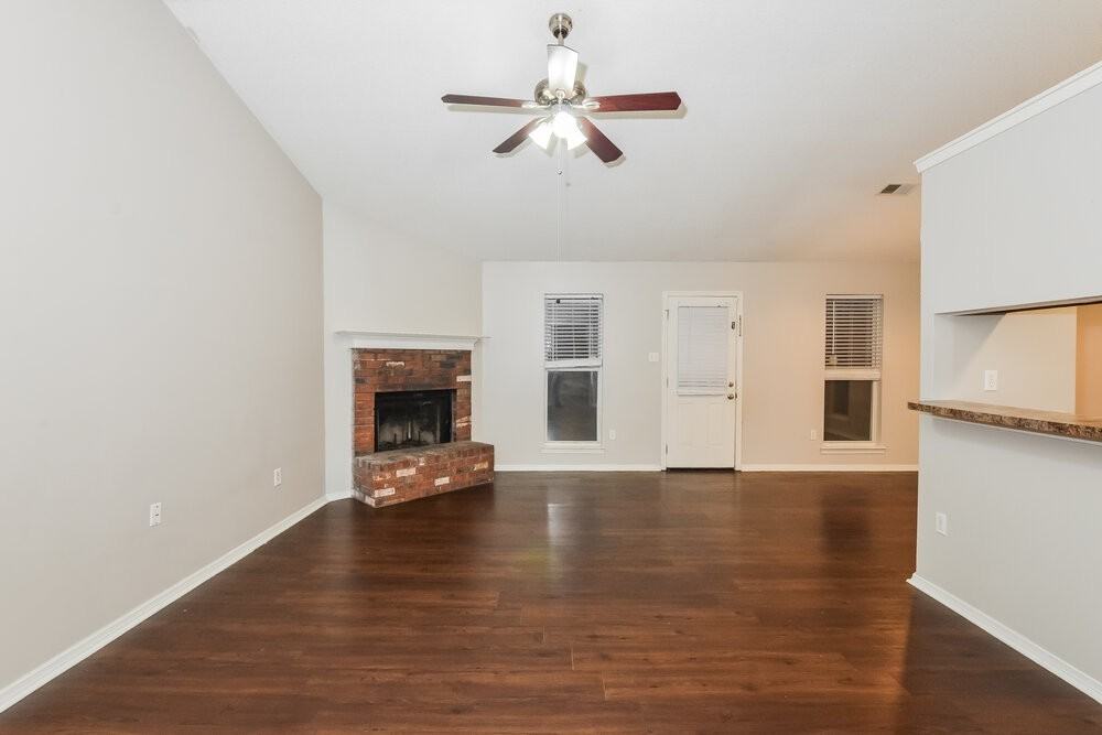 10102 Williford Dr - Photo 4 of 16