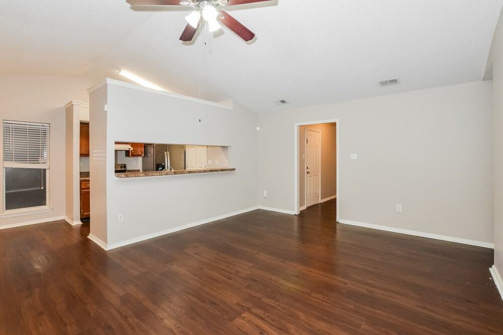 10102 Williford Dr - Photo 6 of 16