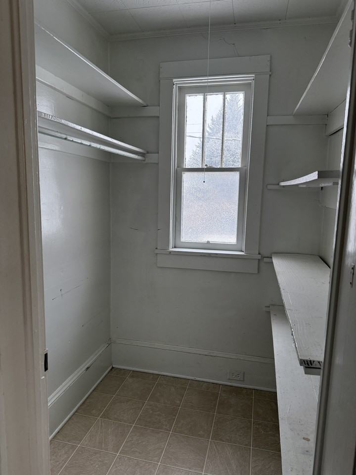 914 West King Street #1 - Photo 4 of 10