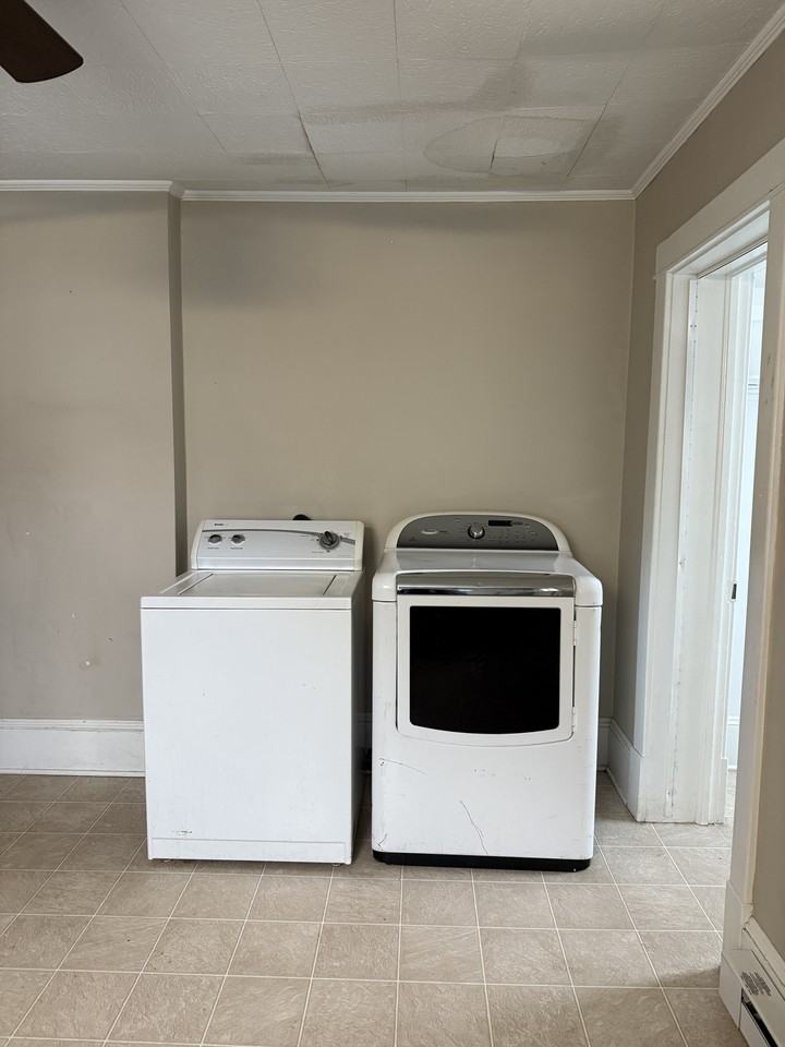 914 West King Street #1 - Photo 5 of 10