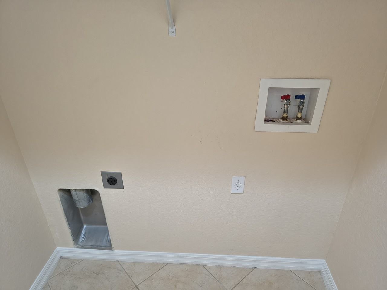 1307 Clove Drive #1 - Photo 7 of 31