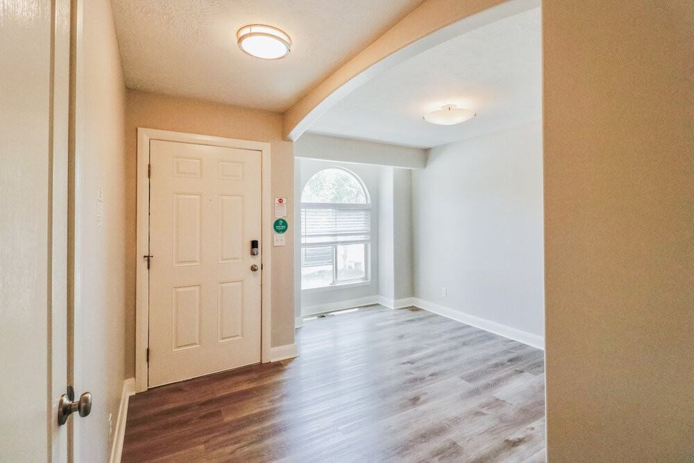 817 Nw - Photo 4 of 17