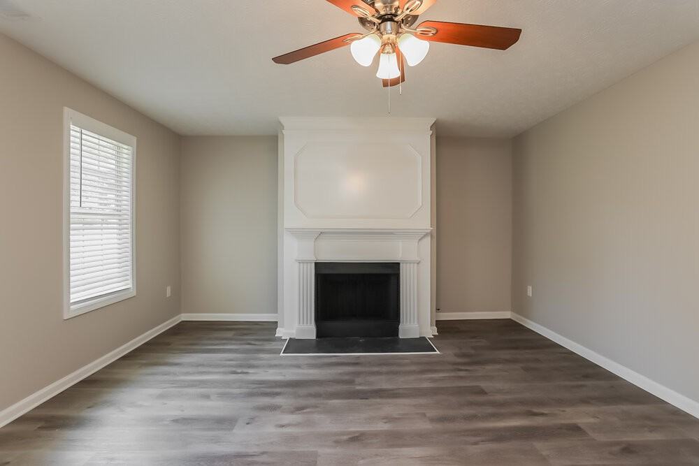 733 Sinclair Way - Photo 4 of 17