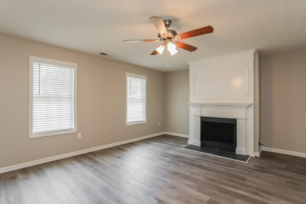 733 Sinclair Way - Photo 5 of 17