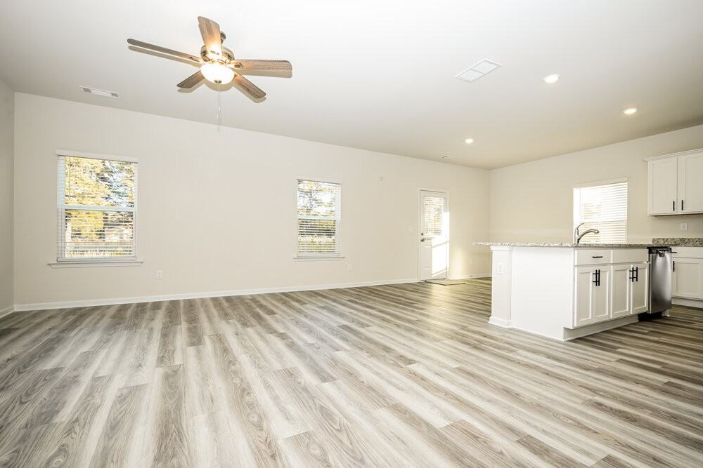 295 Limestone Cir - Photo 5 of 17