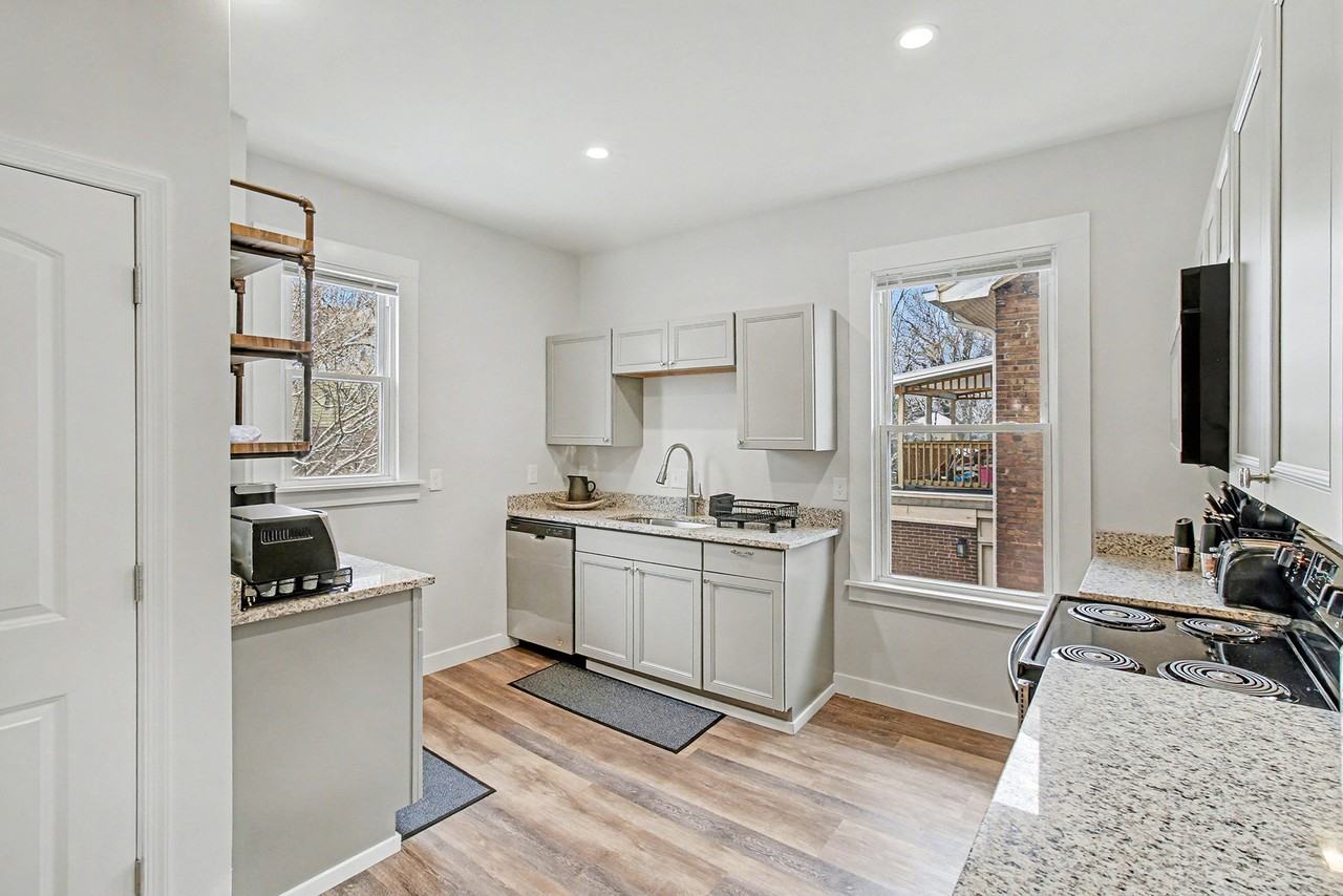 2111 Burnet Avenue #2 - Photo 7 of 18