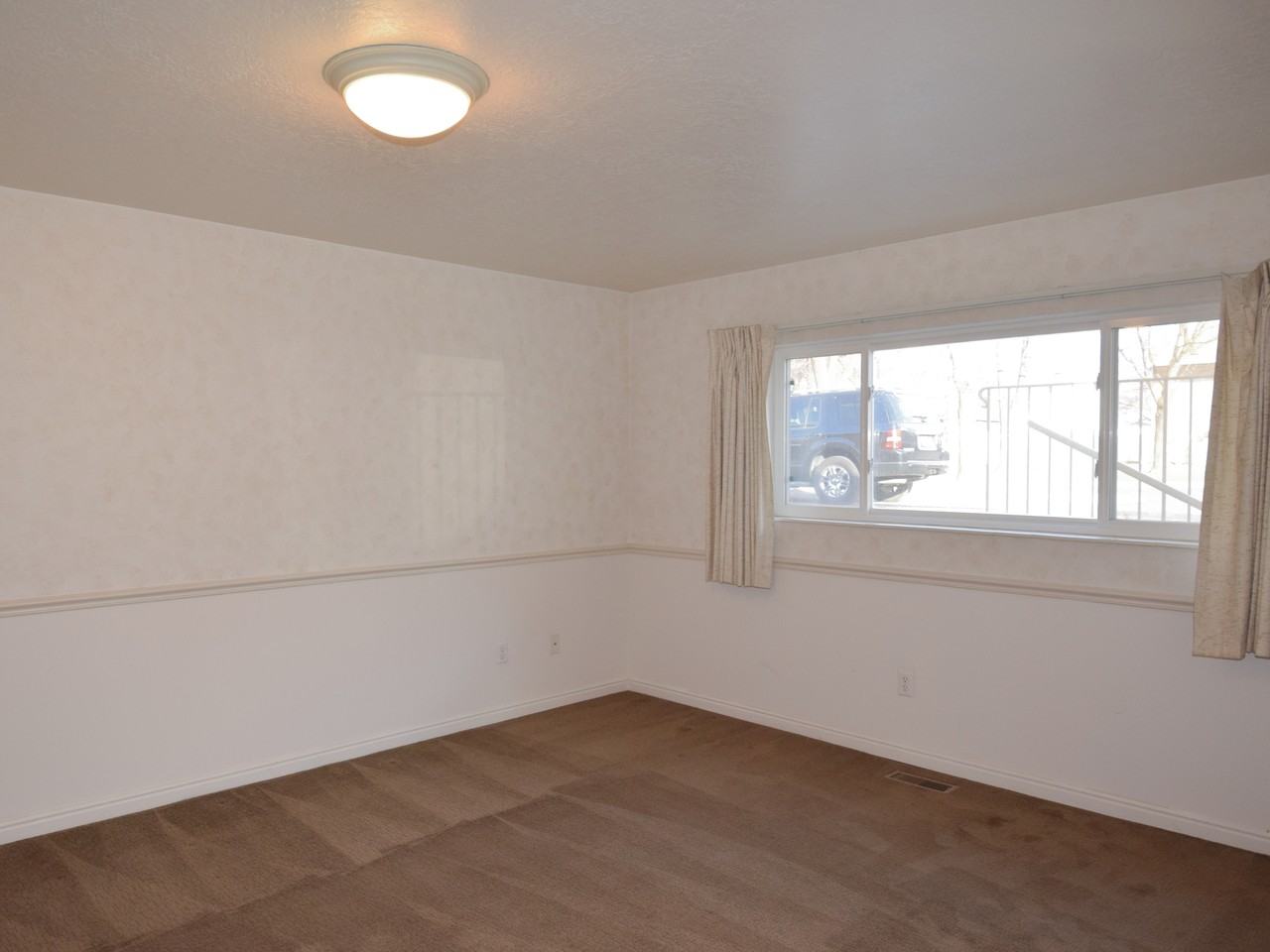 162 West 1100 North #3 - Photo 3 of 9