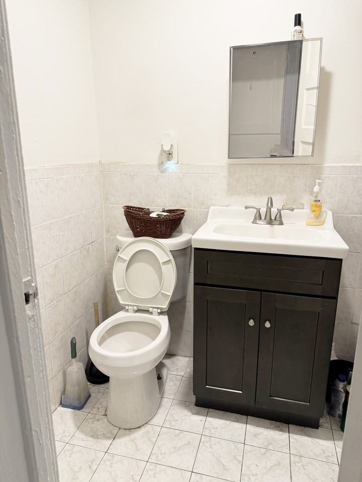 535 E 29th St #E1-3 - Photo 6 of 13