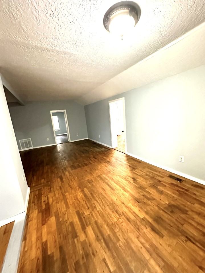 8819 East Winner Road #1 - Photo 3 of 33